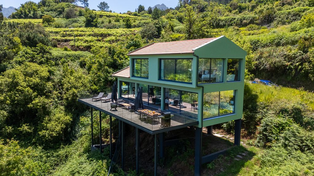 Panorama House by LovelyStay