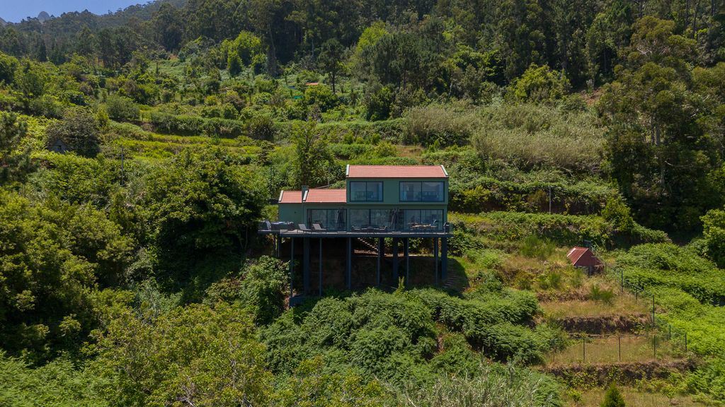 Panorama House by LovelyStay