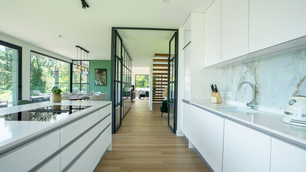 Panorama House by LovelyStay
