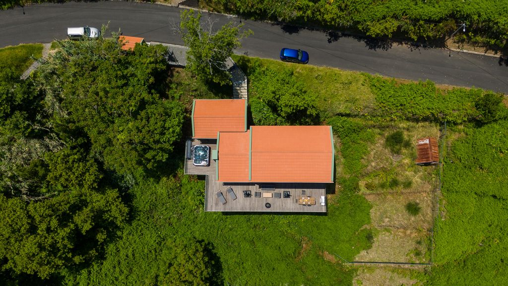 Panorama House by LovelyStay