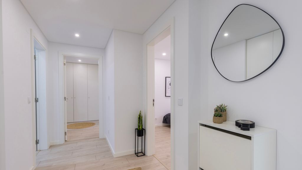 Homely 2BDR Apartment by LovelyStay