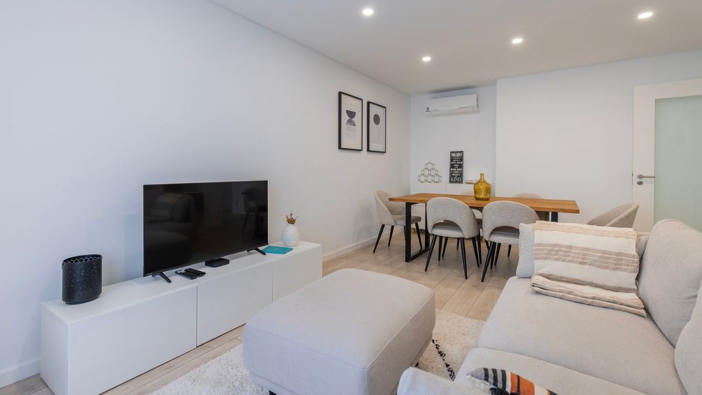 Homely 2BDR Apartment by LovelyStay