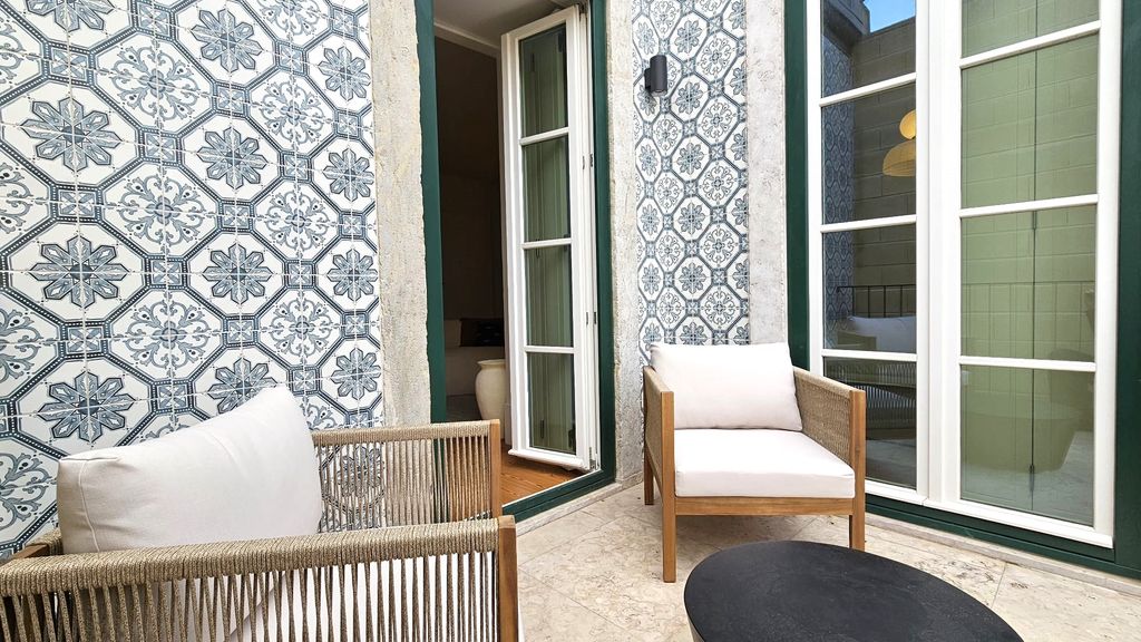 Luxe 1BDR Lisbon Property by LovelyStay