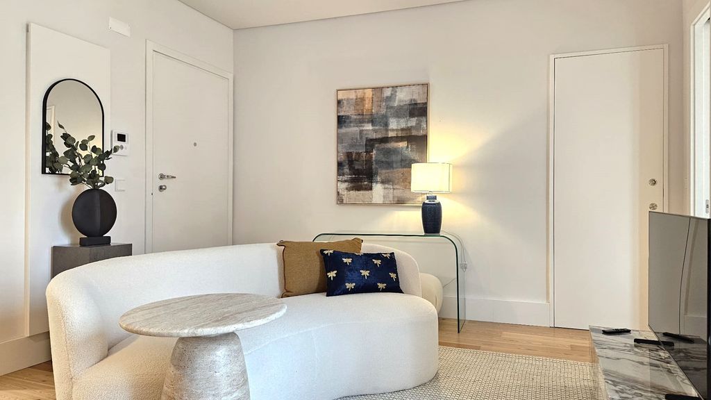 Luxe 1BDR Lisbon Property by LovelyStay