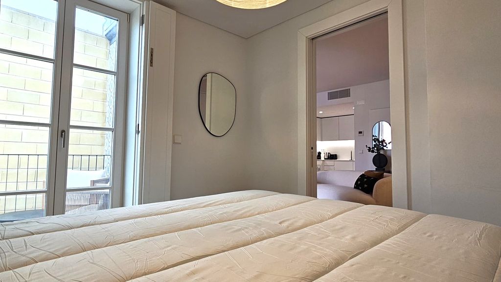 Luxe 1BDR Lisbon Property by LovelyStay
