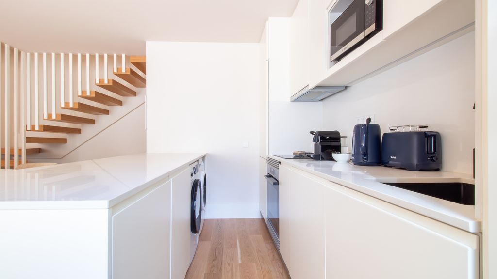 Miguel Bombarda House - 102 by LovelyStay