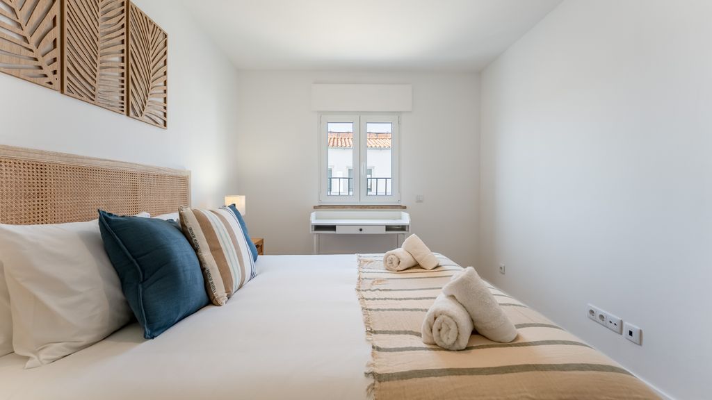 Modern 1BDR w/Sea View in Albufeira by LovelyStay