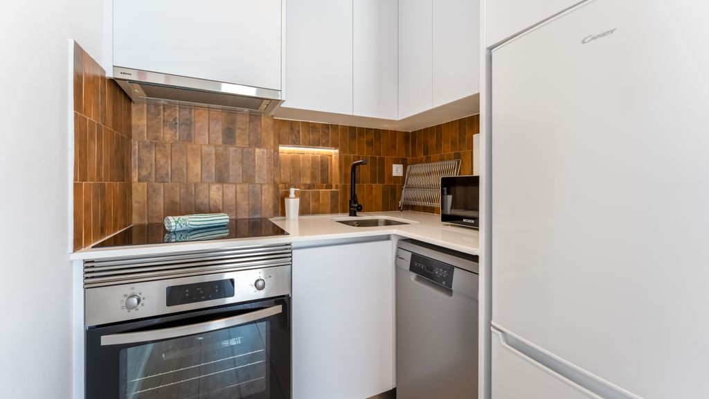 Modern 1BDR w/Sea View in Albufeira by LovelyStay