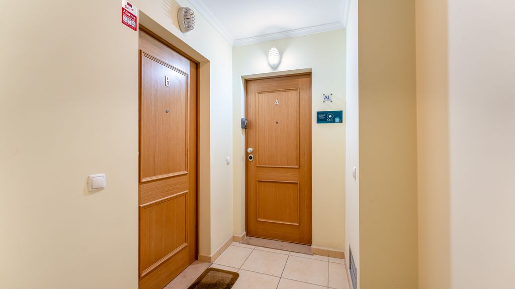 Ocean View 2 BDR Flat With Balcony by LovelyStay