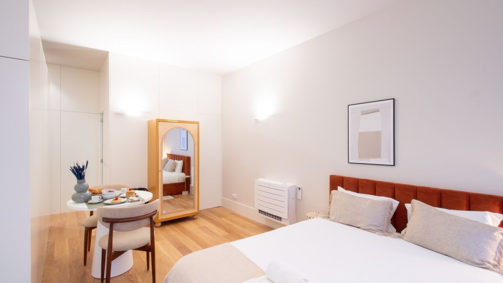 Miguel Bombarda House - 201 by LovelyStay