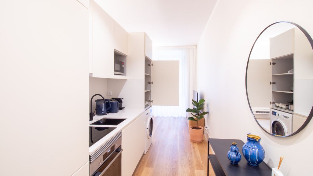 Miguel Bombarda House - 201 by LovelyStay