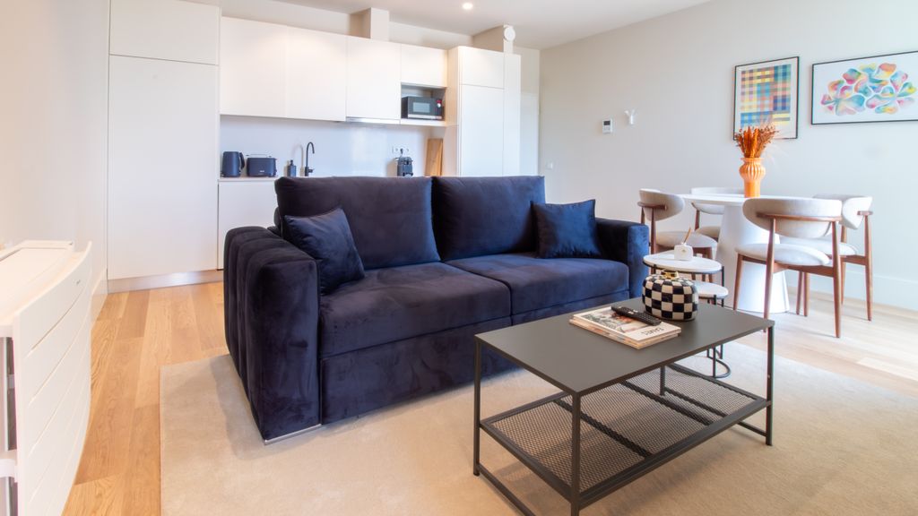Miguel Bombarda House - 202 by LovelyStay
