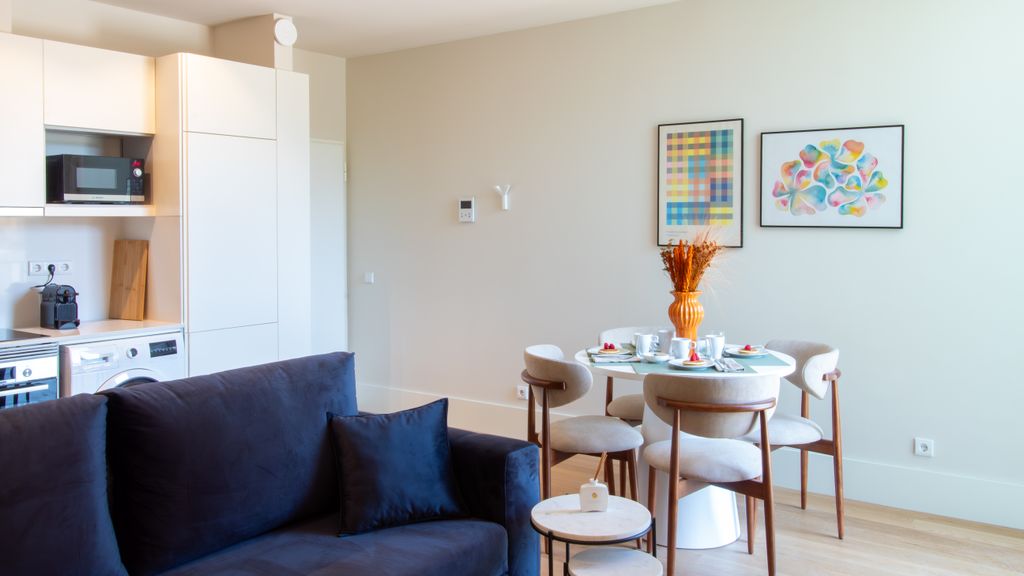 Miguel Bombarda House - 202 by LovelyStay