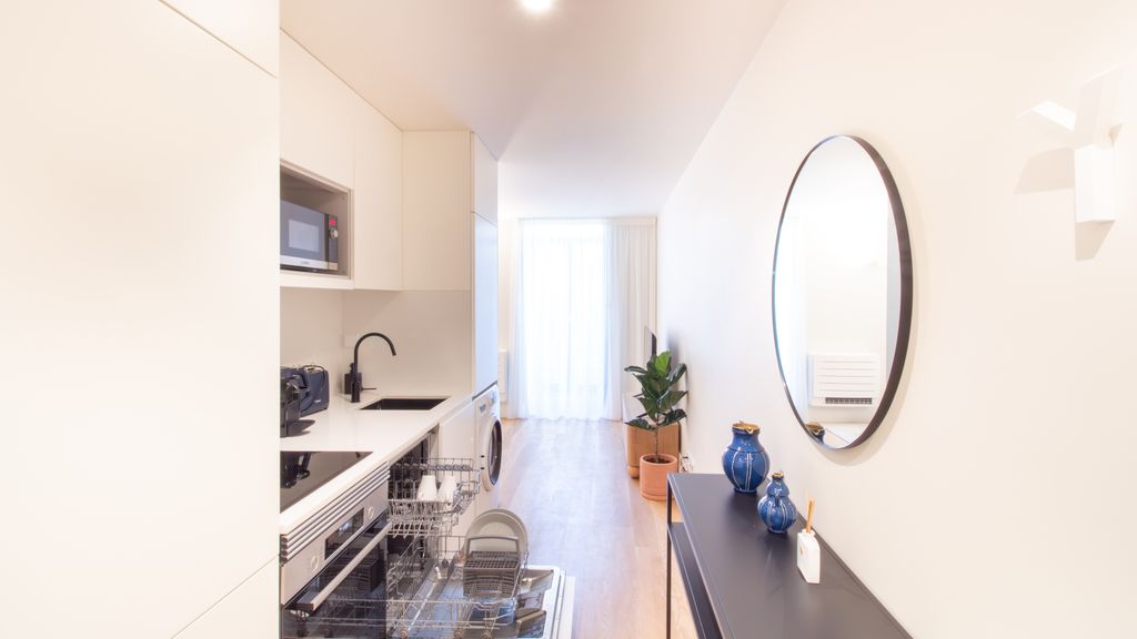Miguel Bombarda House - 301 by LovelyStay
