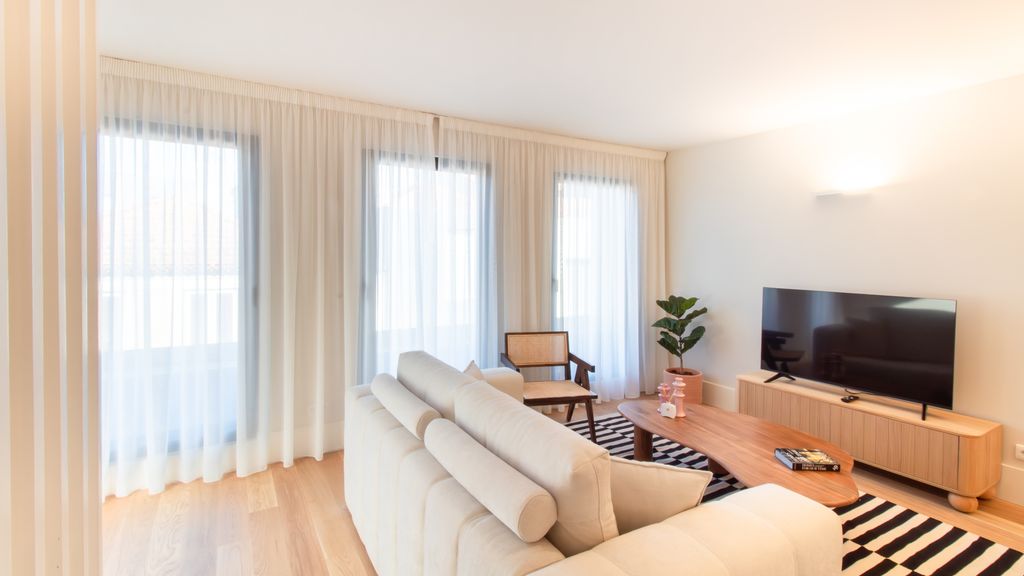 Miguel Bombarda House - 401 by LovelyStay
