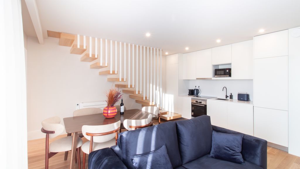 Miguel Bombarda House - 402 by LovelyStay