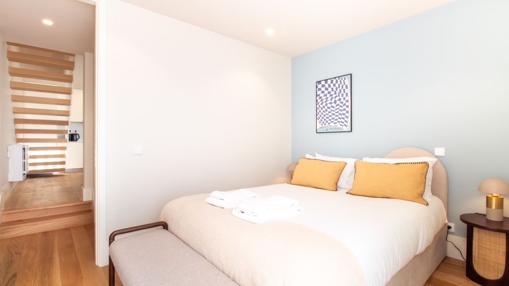 Miguel Bombarda House - 402 by LovelyStay