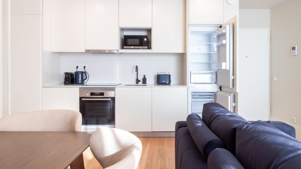Miguel Bombarda House - 402 by LovelyStay
