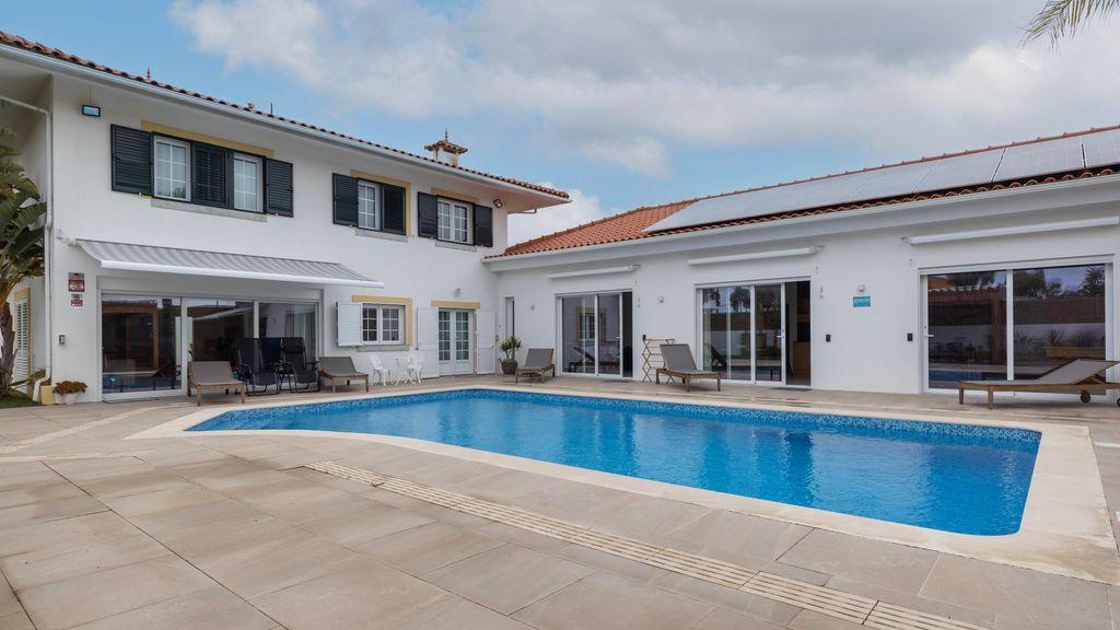 Blue Sky Villa 2 by LovelyStay