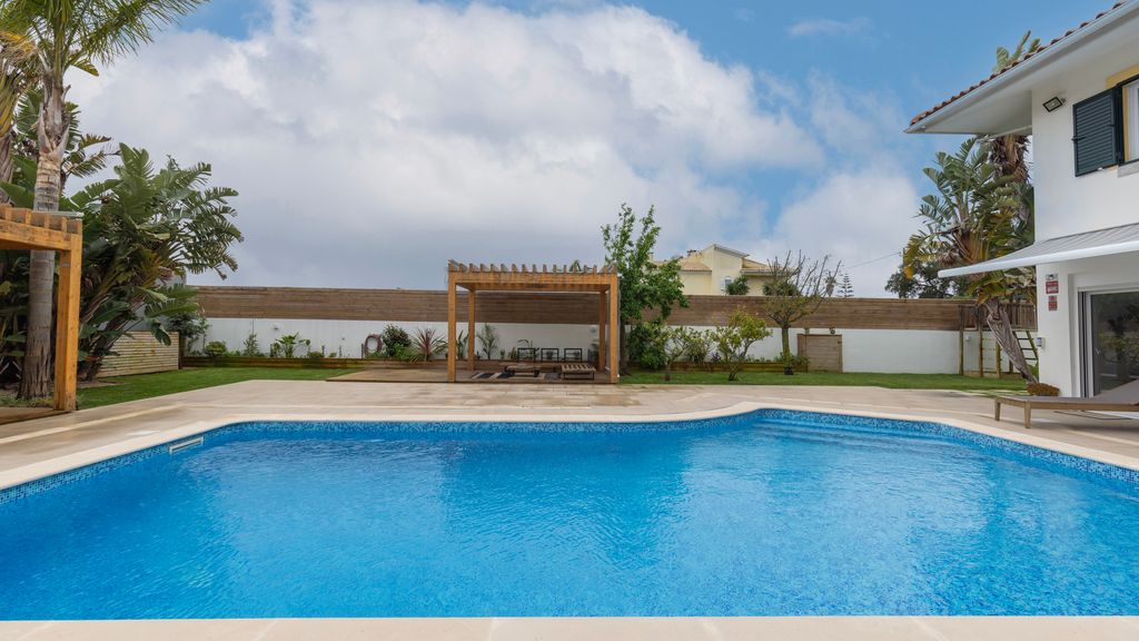 Blue Sky Villa 2 by LovelyStay