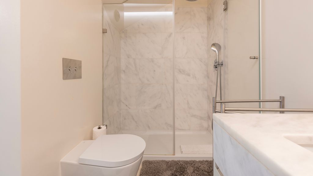 Elegant City Stay in Graça by LovelyStay