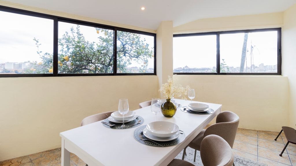 2BR Home near Douro River by LovelyStay