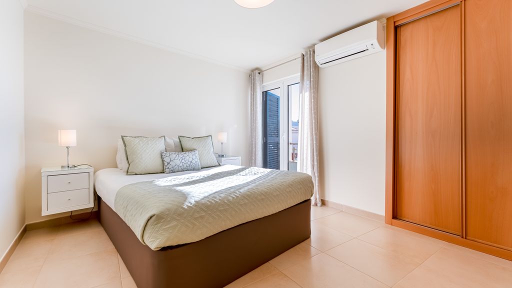 Modern 3 BDR Duplex House W/ Terrace by LovelyStay