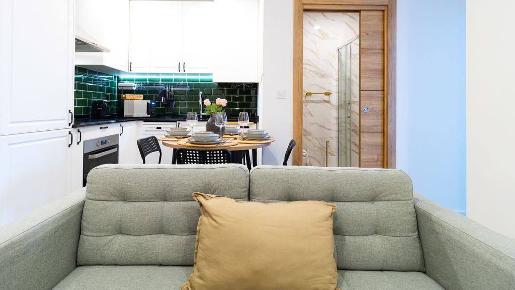 Trendy 2BR Near Douro River by LovelyStay