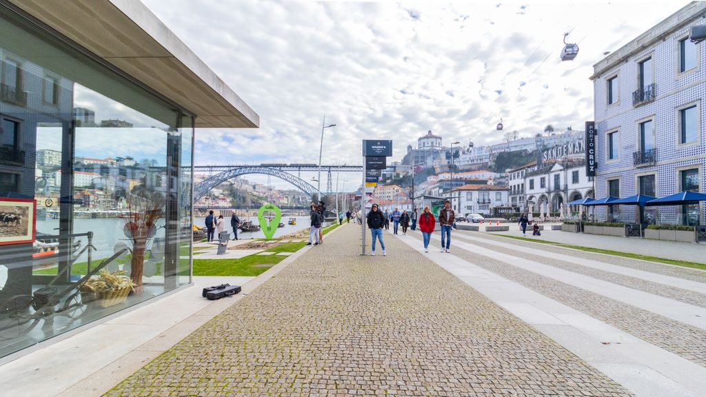 Trendy 2BR Near Douro River by LovelyStay