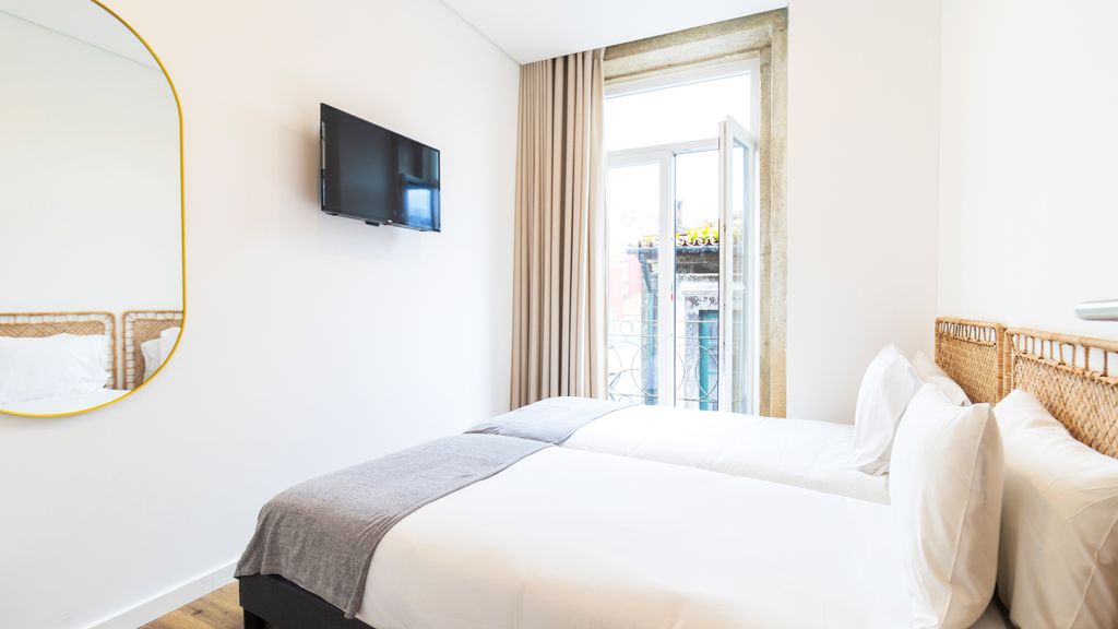 Trendy 2BR Near Douro River by LovelyStay