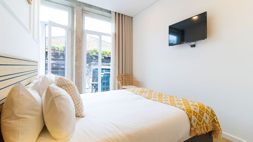 Trendy 2BR Near Douro River by LovelyStay