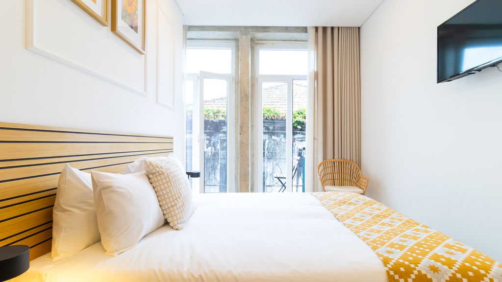 Trendy 2BR Near Douro River by LovelyStay