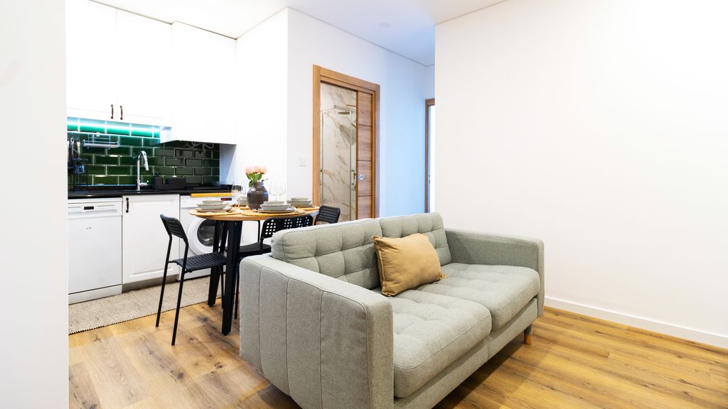 Trendy 2BR Near Douro River by LovelyStay
