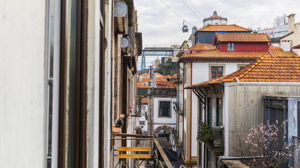Trendy 2BR Near Douro River by LovelyStay