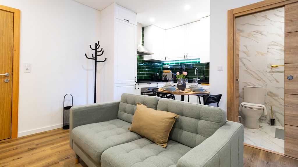 Trendy 2BR Near Douro River by LovelyStay