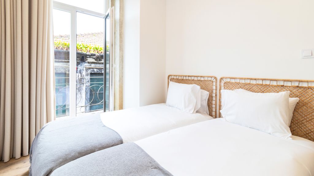 Trendy 2BR Near Douro River by LovelyStay