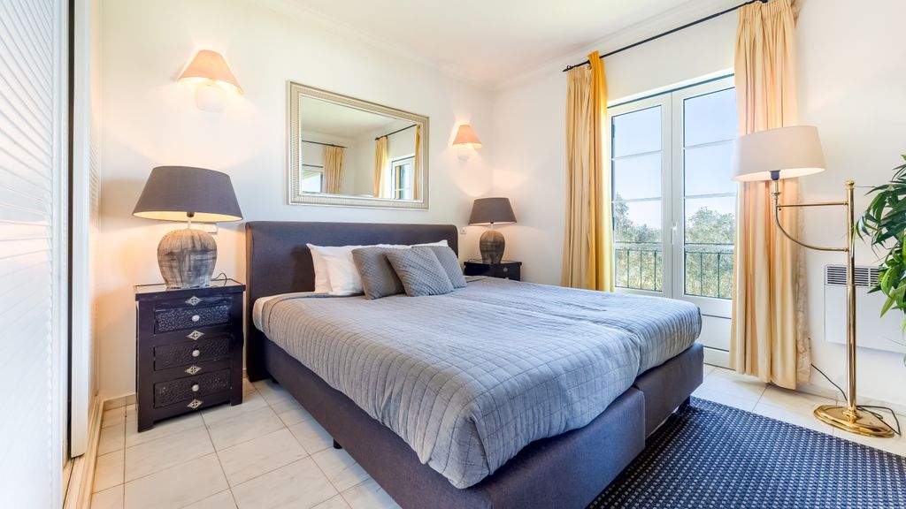 1 BDR Flat W/ Pool - 125D Gramacho by LovelyStay