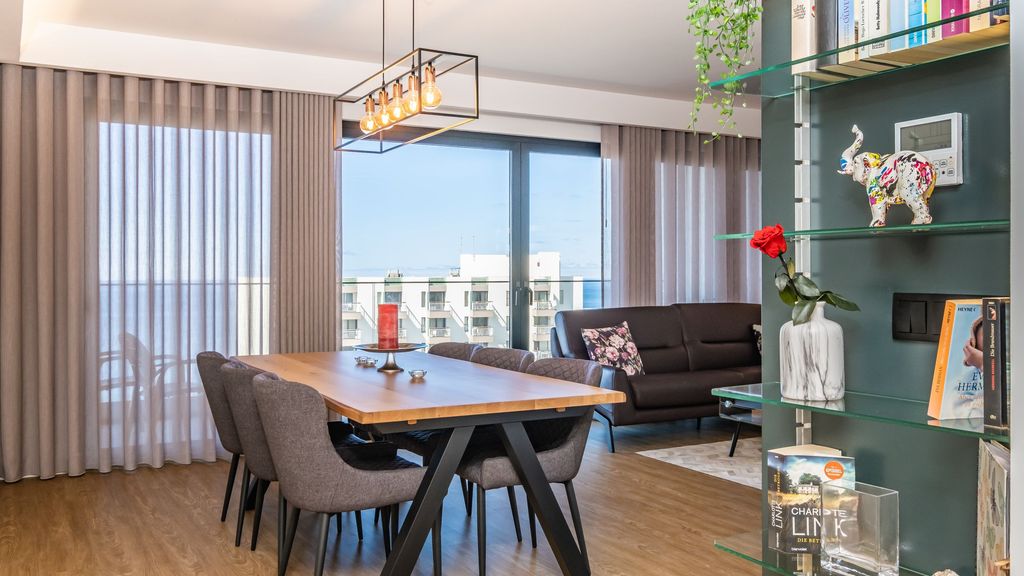 SkyView Penthouse by LovelyStay