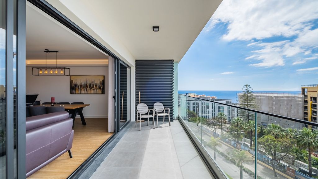SkyView Penthouse by LovelyStay