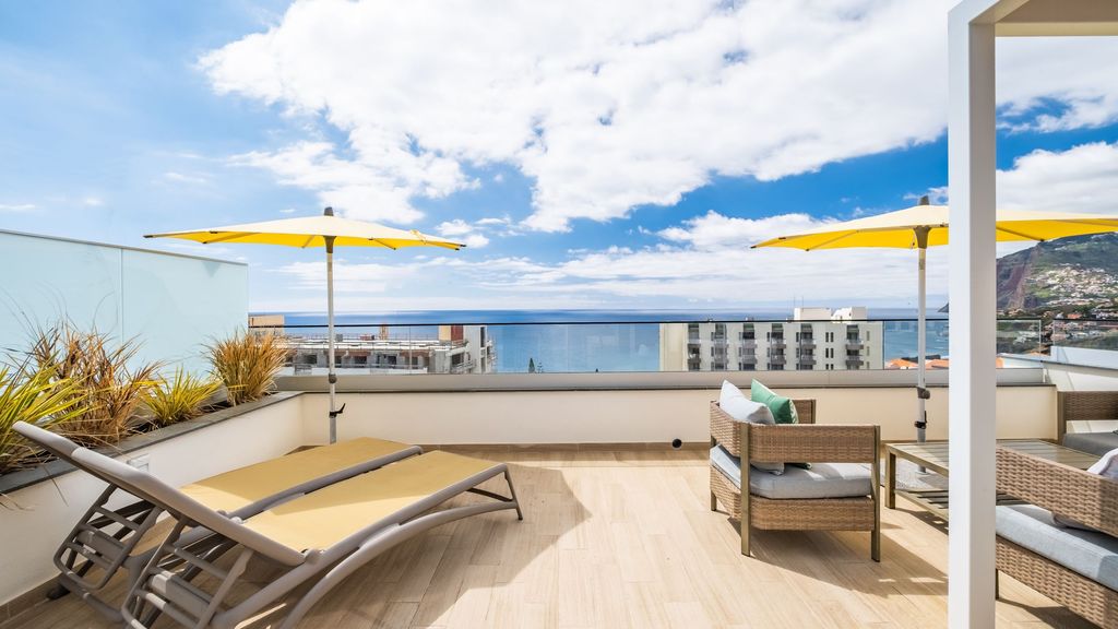 SkyView Penthouse by LovelyStay