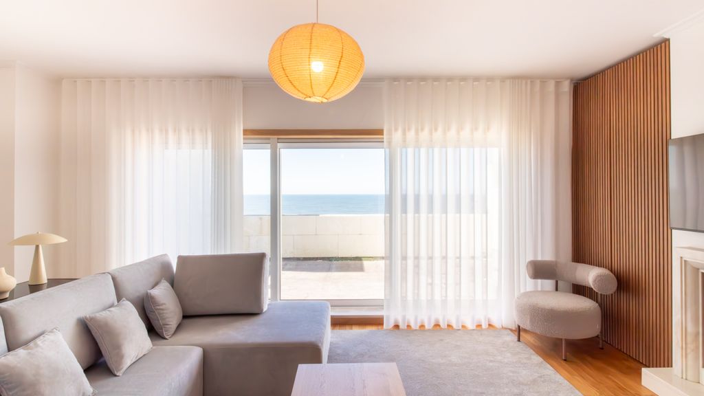 Seaside Living by LovelyStay