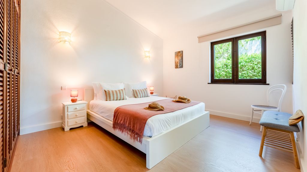 Villa Casa Amendoeiras by LovelyStay