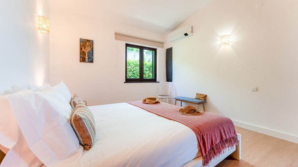 Villa Casa Amendoeiras by LovelyStay