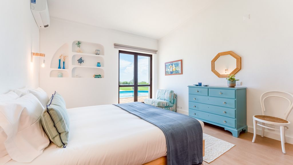 Villa Casa Amendoeiras by LovelyStay