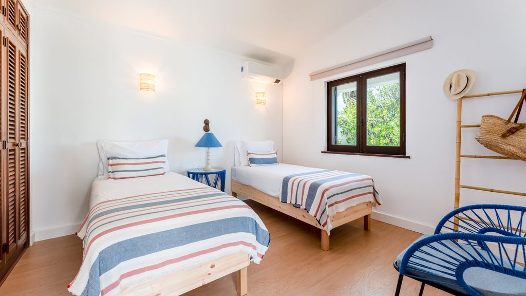 Villa Casa Amendoeiras by LovelyStay