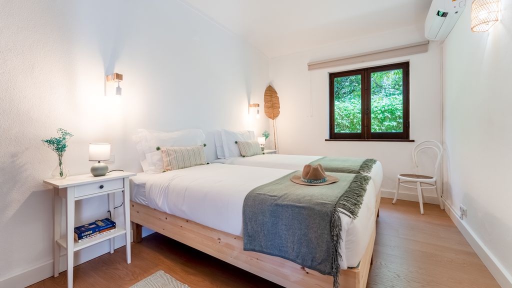 Villa Casa Amendoeiras by LovelyStay