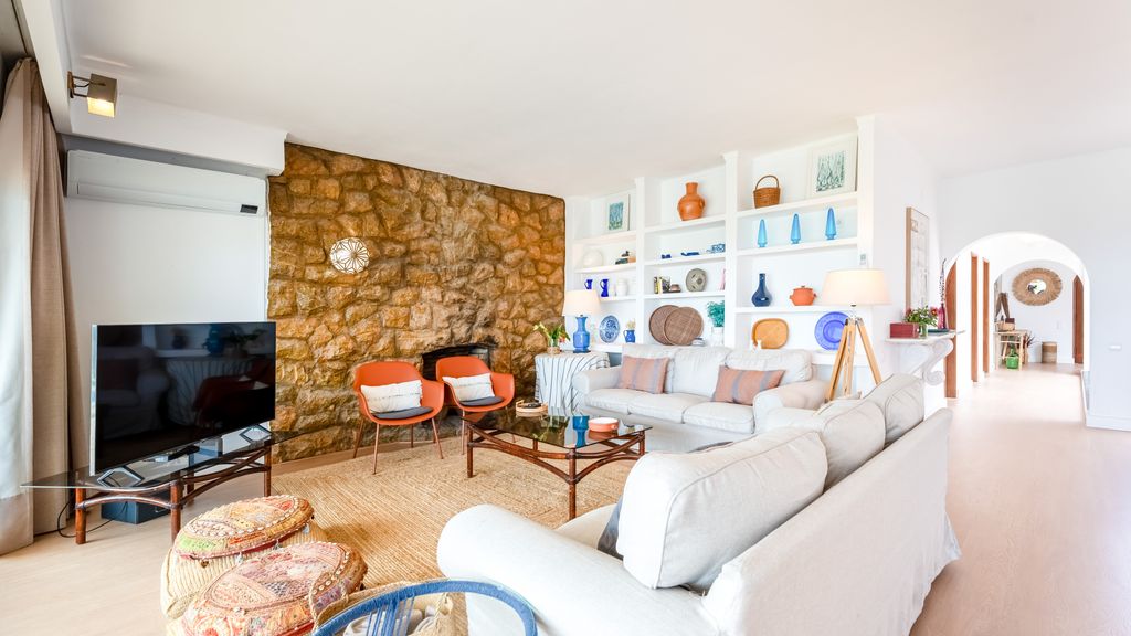 Villa Casa Amendoeiras by LovelyStay