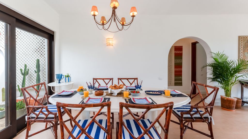 Villa Casa Amendoeiras by LovelyStay