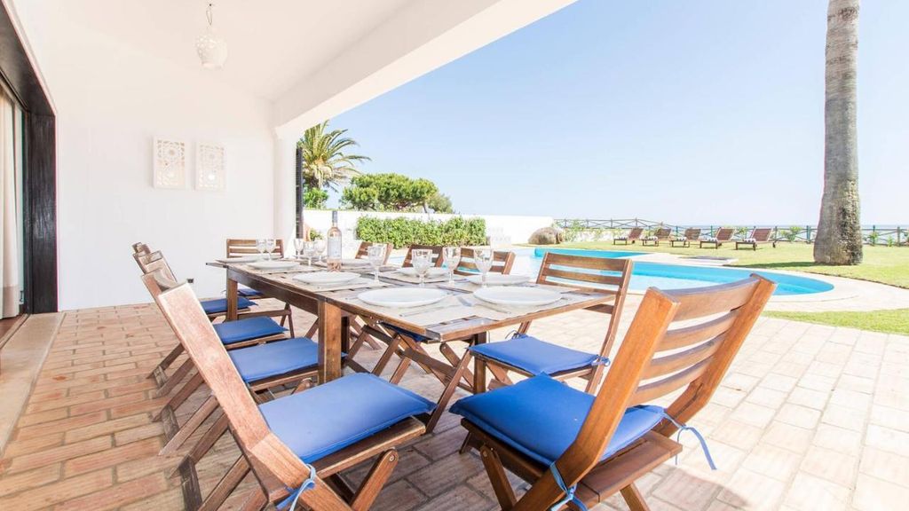 Villa Casa Amendoeiras by LovelyStay
