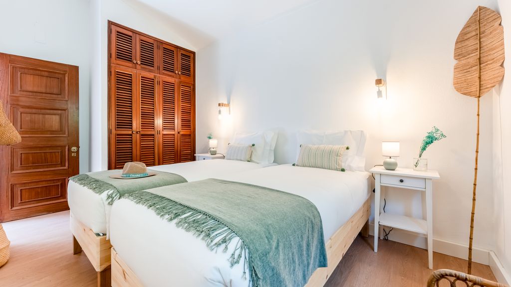 Villa Casa Amendoeiras by LovelyStay